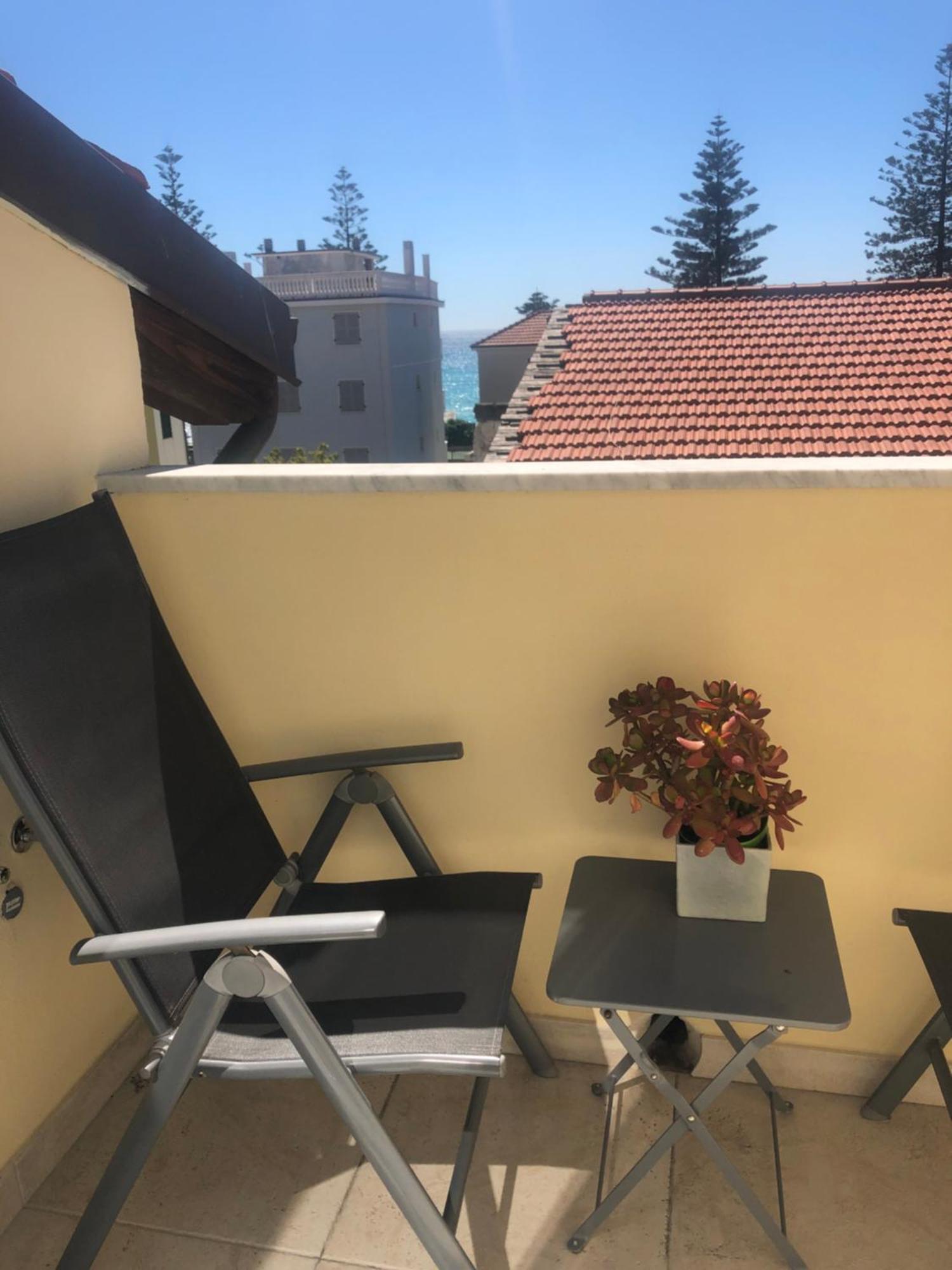 B&B Borgo Marina Bordighera Bagian luar foto